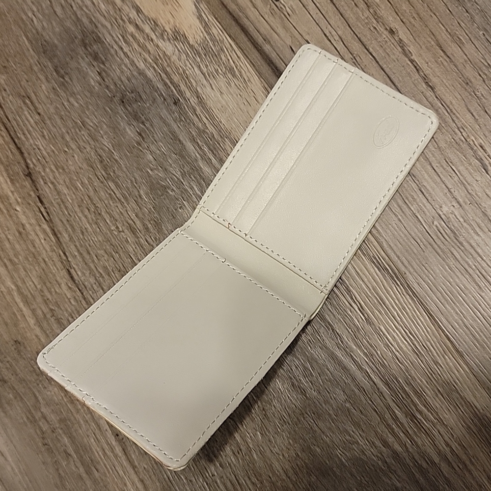 Fred Bi-Fold Novelty Wallet - Picture 3 of 8